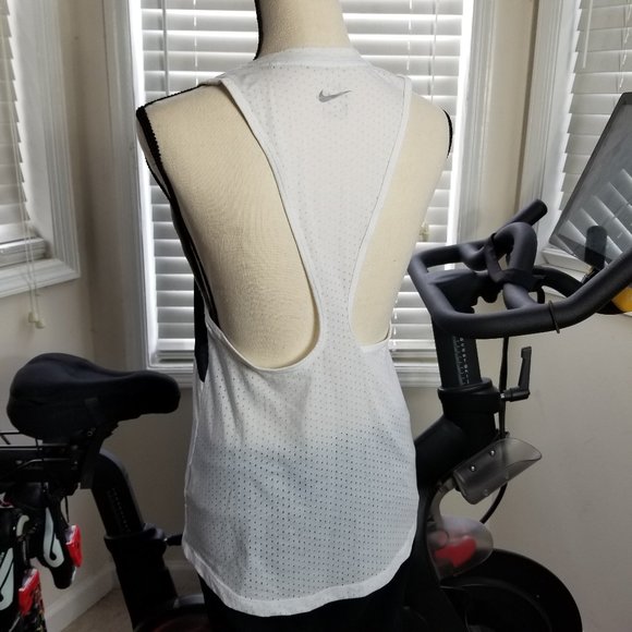 Nike | Tailwind Tank - racerback, colorblock - Picture 5 of 6